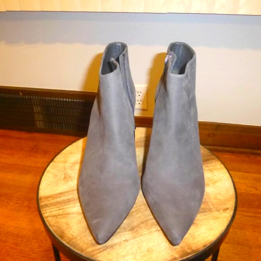Suede Leather Charcoal Boots Size 10 Vince Camuto Grey Size EUC - Picture 12 of 15